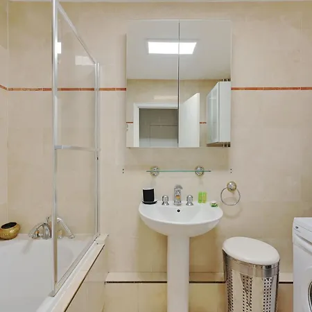 Apartment Superb Apartment- 2p Ternes - Av Wagam - Bail Mobilite Paris